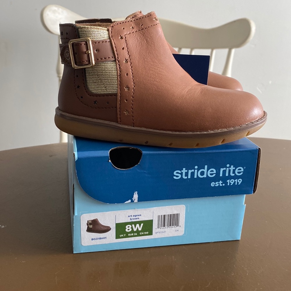 Stride rite boots size 8W